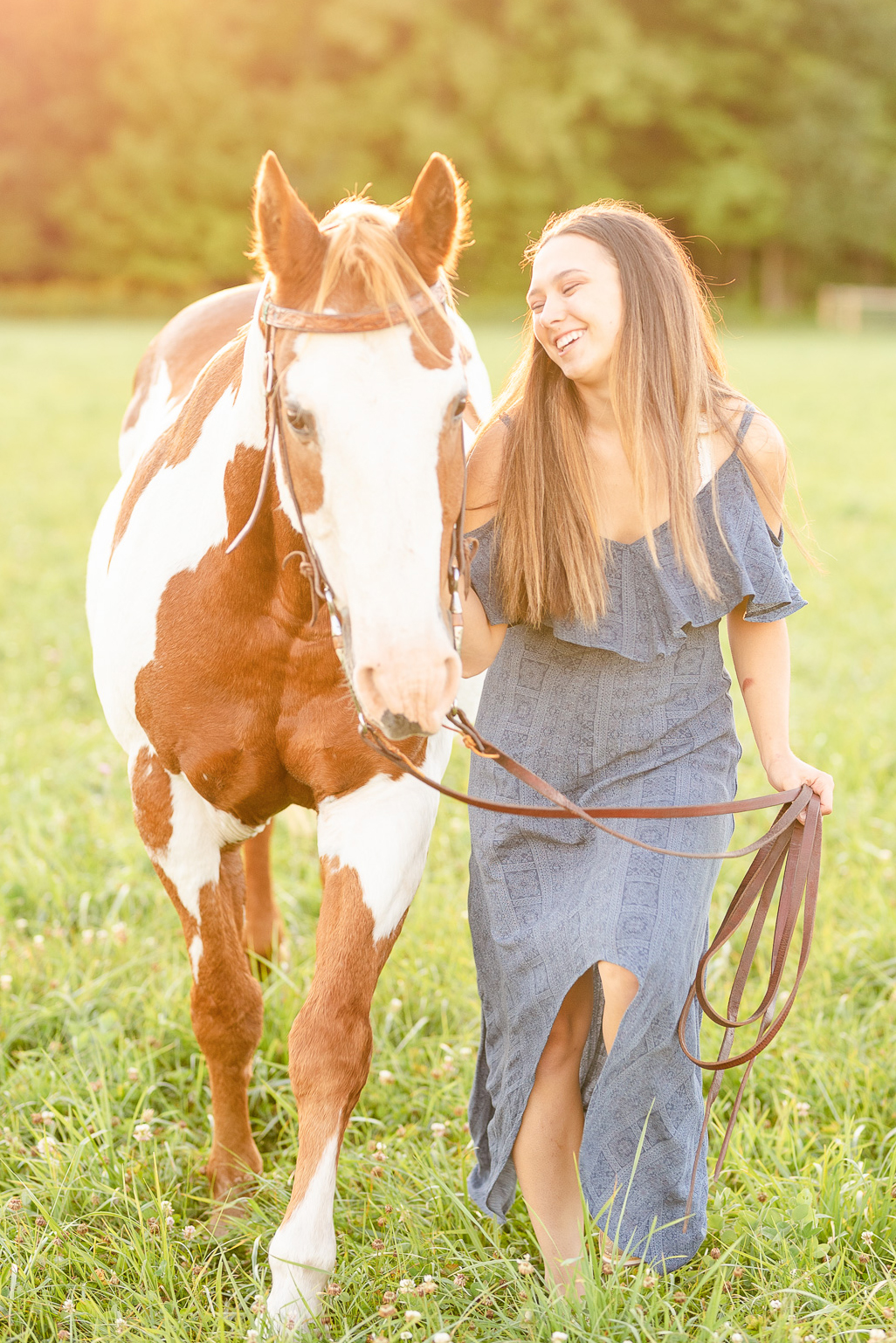 Graduating senior portrait session with paint horse wausau wisconsin